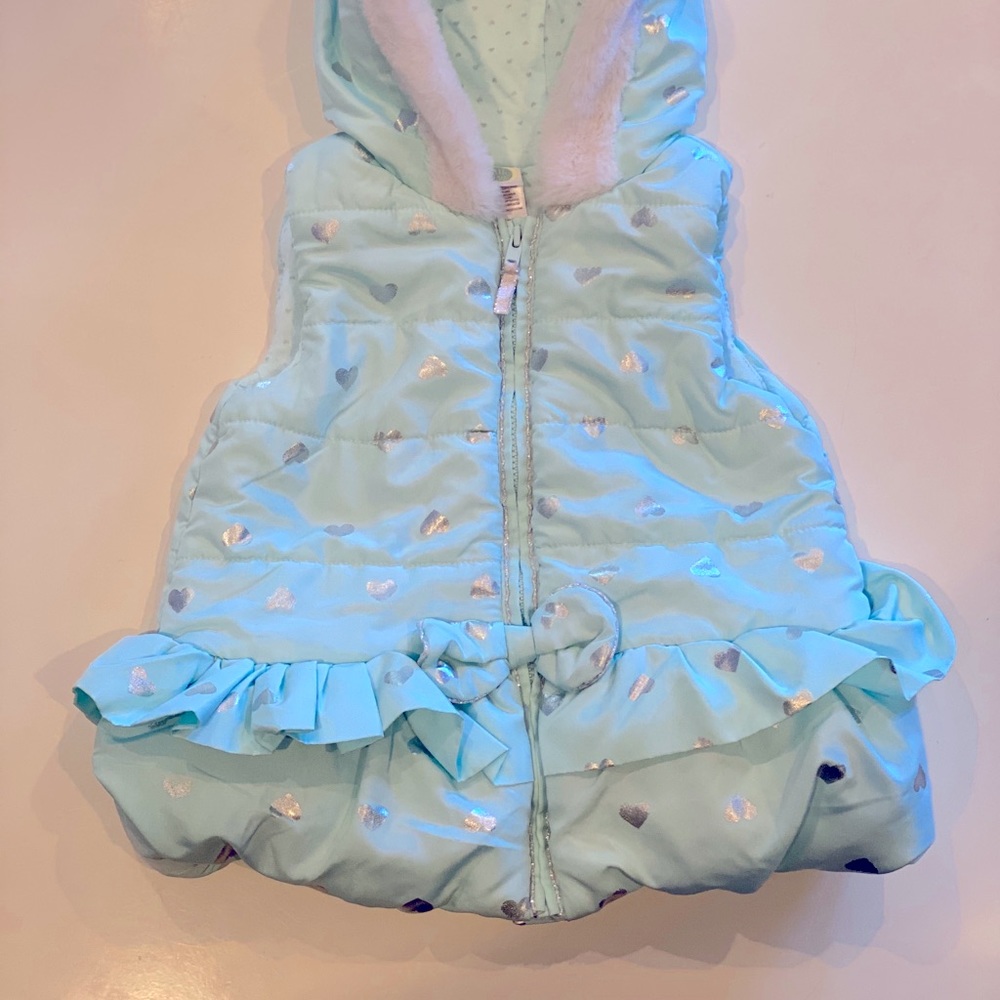 LIKE NEW 2T FLEECE-LINED VEST